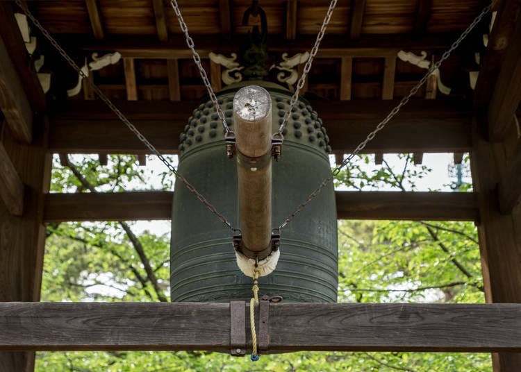 10. Experience Traditional New Year's Eve at Shrines and Temples in Tokyo