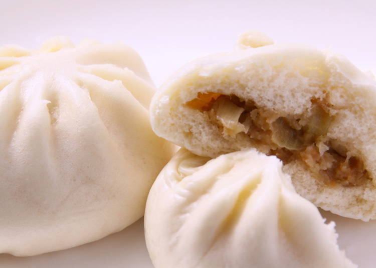 “Chuuka-man” (Chinese style buns), popular in winter, is a hot favourite as well!