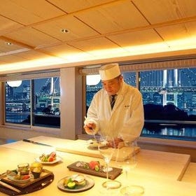Tokyo: Yakatabune Private Kaiseki Lunch/Dinner cruise
Photo: Viator