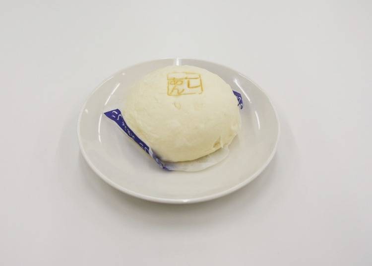 「ごま味がしっかり出ているのが嬉しい」/北海道産小豆のこしあんまん(ごま風味)