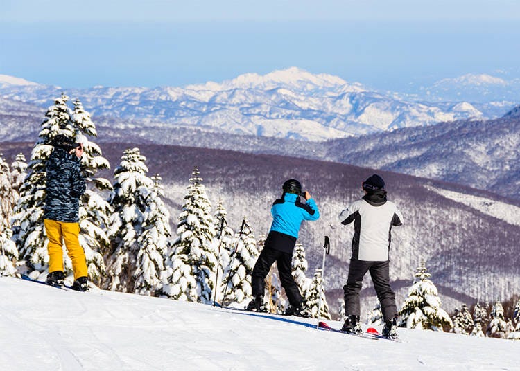 Skiing in Japan for Beginners: Do's and Don’ts