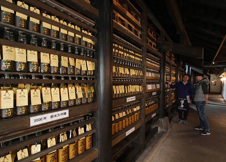 ▲More sake bottles then one could imagine – aged sake