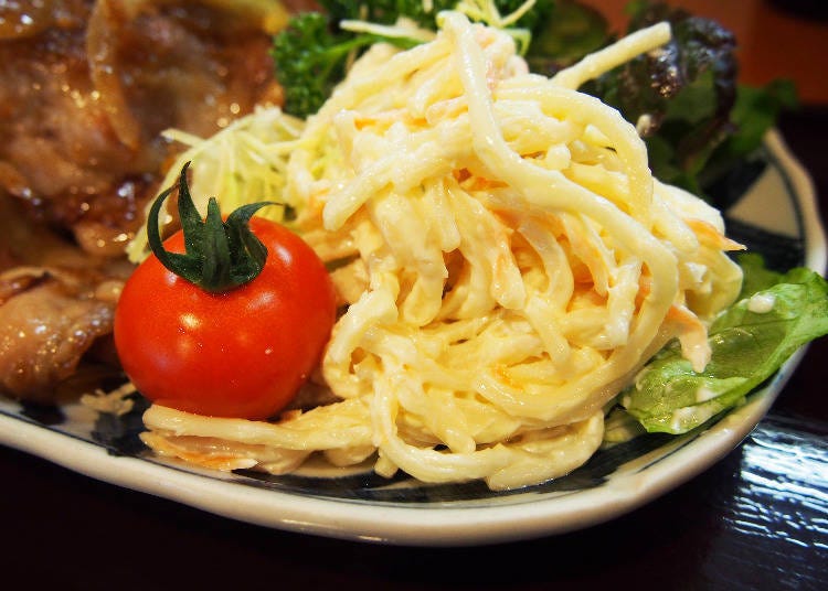 The spaghetti are subtly sour, matching the ginger perfectly.