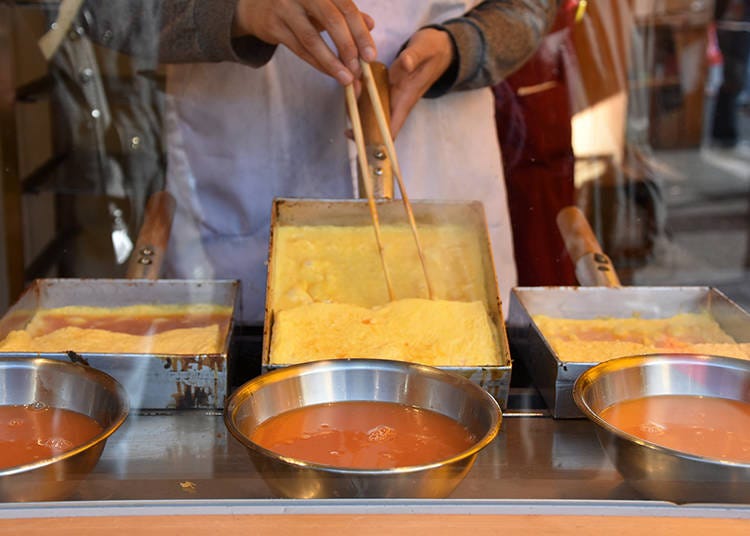 Swing by Yamachou to watch tamagoyaki being made.