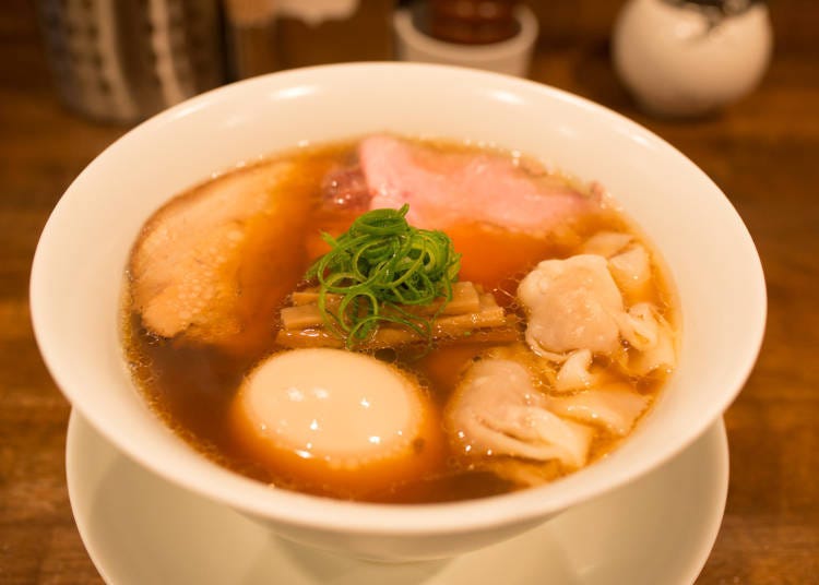 ▲ The shoyu (soy sauce) ramen for 1,100 yen (tax included)