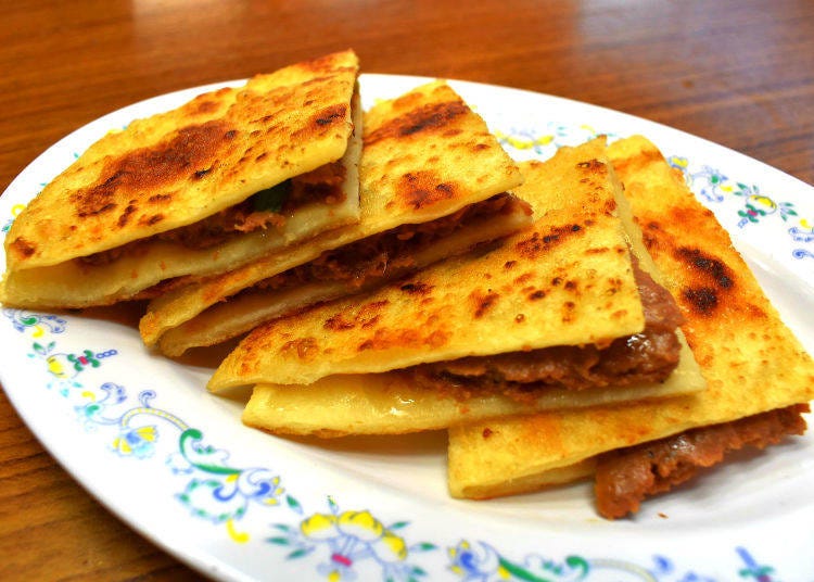 Chinese meat pie (200 yen)