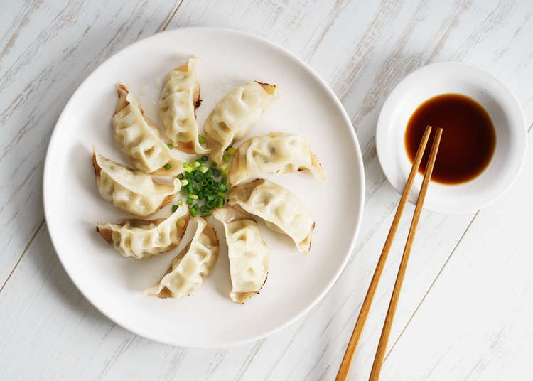 A Guide to Gyoza - Tasty Japanese Dumplings!