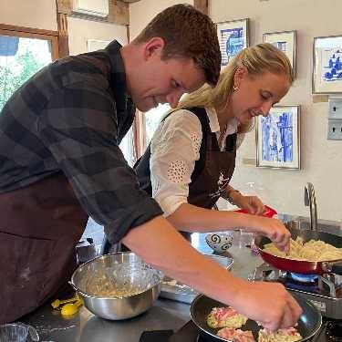 (Tokyo) Japanese Food Cooking Private Workshop in Yanaka
Details & Bookings ▶
Image: Viator