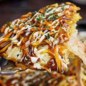 (Osaka) Okonomiyaki Tasting Private Half Day Tour
Image: Klook