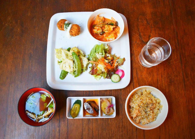 Nagi Lunch Plate (1,200 yen)