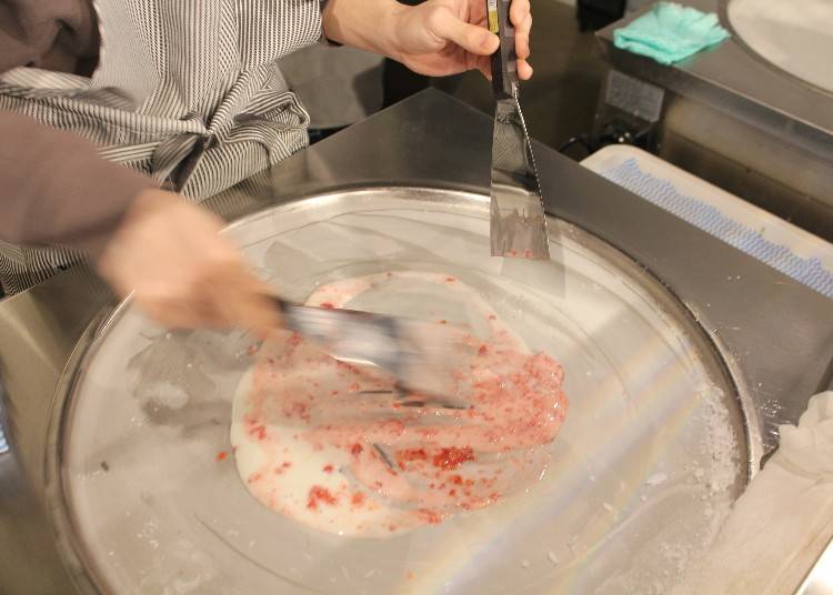 The ice cream is made right in front of your eyes, on a plate that is -10 degrees Celsius cold!