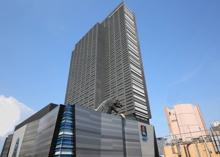 If you’re in Kabukicho, look up – there’s Godzilla! (TM & (c)TOHO CO.,LTD.)