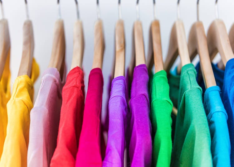 5: French people like vibrant colors