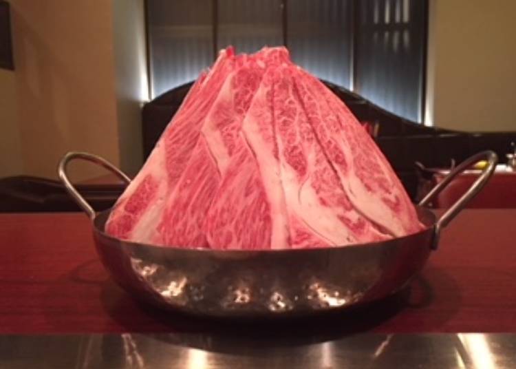 나카메구로 - 고베 소고기가 푸짐하게 올라간 매콤한 고기전골 ‘나베히코’