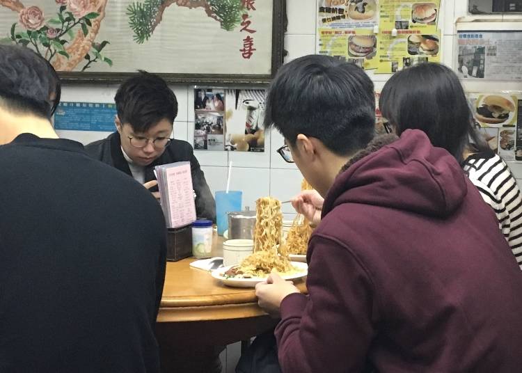 食にうるさい香港っ子も魅了するもちもち麺