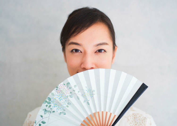 5. You can’t go wrong with a Japanese folding fan