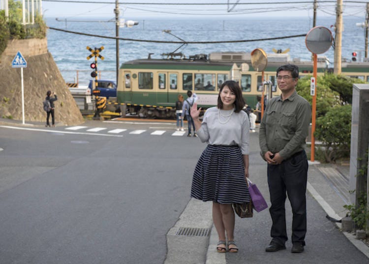 A level crossing near Kamakura Highschool – which is famous!