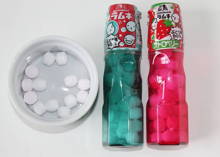 The package is shaped like the iconic Ramune bottle, a classic since 40 years and counting! 60 yen per bottle, for all flavors.