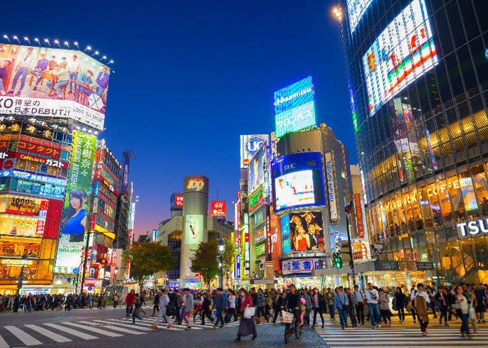 Detail persimpangan Shibuya Scramble Crossing Tokyo