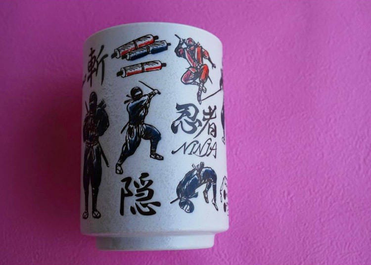 By Yamano. Sushi restaurant style teacup - ninja. Diameter 72mm, height 102 mm/ 864 yen (tax included) 73