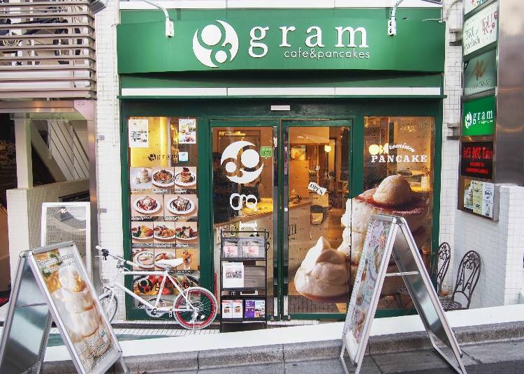 大阪發祥，柔軟三層鬆餅塔震撼你的視覺和味蕾「gram原宿店」