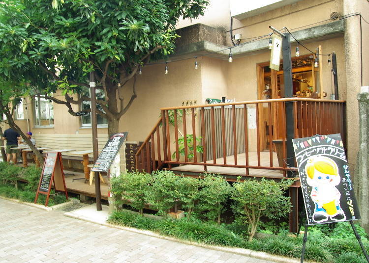 CAFE ROSTRO: A Menu-Less Specialty Coffee Shop Run by a True Coffee Craftsman