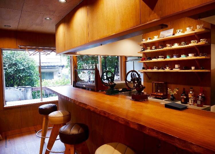 Every Corner Tells a Story: Vintage Charm That Transports You Back in Time