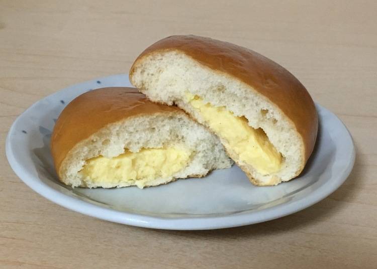 Cream bread with custard