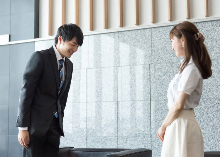 2：別れ際に小刻みな会釈を何度もするのはなぜ？