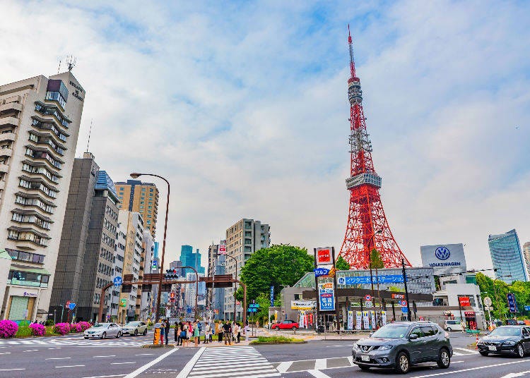 Inside Tokyo Tower: Looking at Foot Town