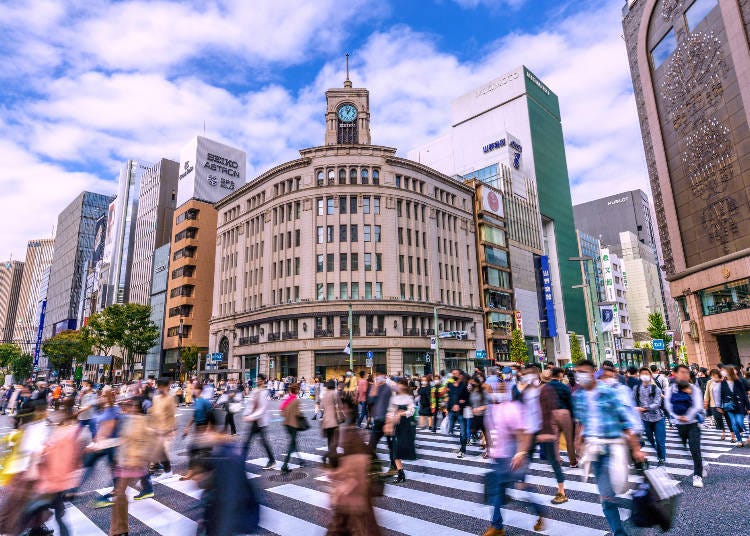 Strolling in Ginza (Image: PIXTA)