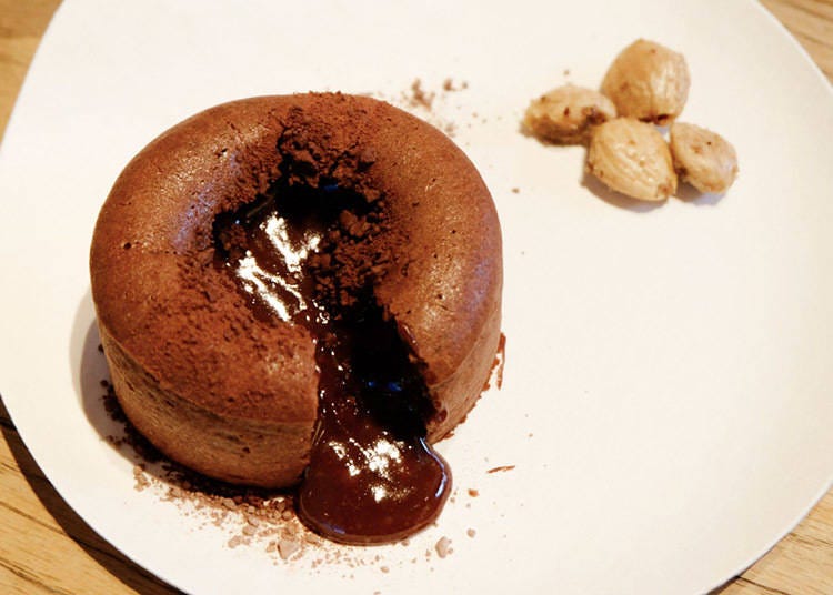 熔岩巧克力蛋糕(夏威夷果) (Baked Fondant Chocolat) 600日圓