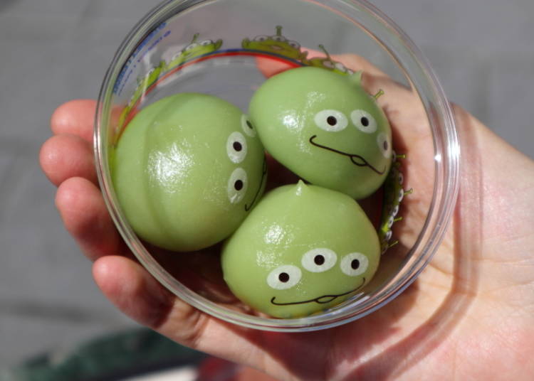 3つの目が愛らしい!冷たい新感覚デザート、リトルグリーンまん360円