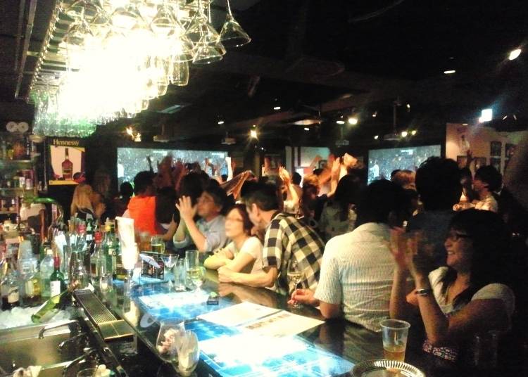 Tokyo Sports Cafe in Roppongi is the place to be for lounging while watching the game