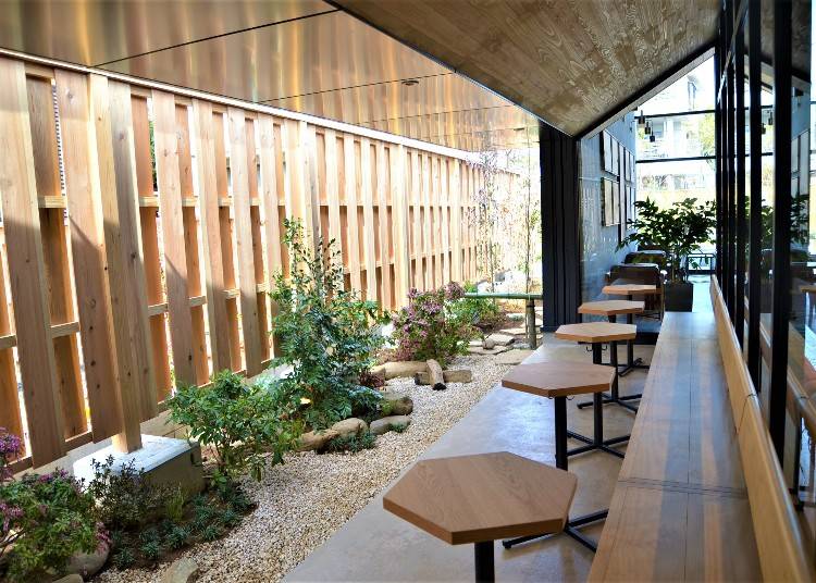 “Modern Japan” – Kawagoe’s Starbucks Marries Traditional Japan!