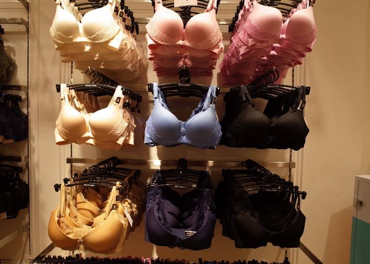 Simple yet stylish and highly functional “Dream Cup Bras”