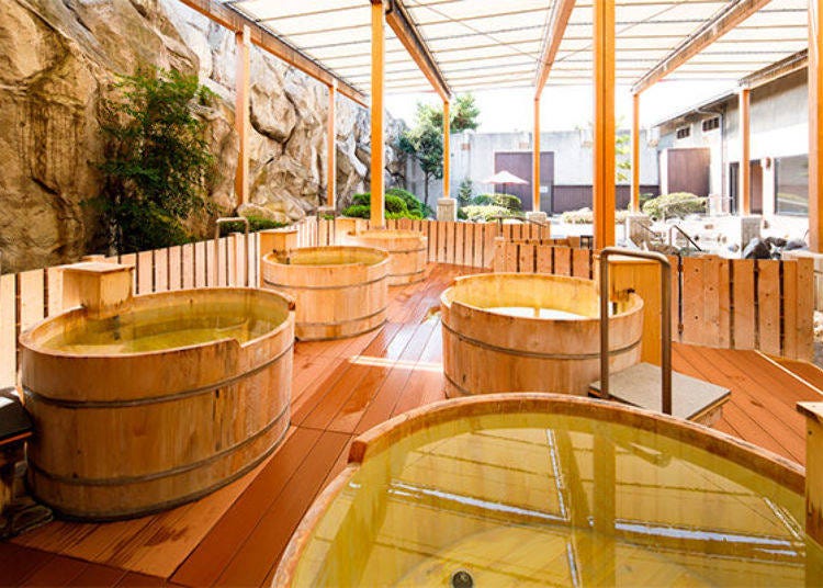 ▲ The barrel style baths (women only) are Japanese style baths, and also very popular with visitors from abroad.