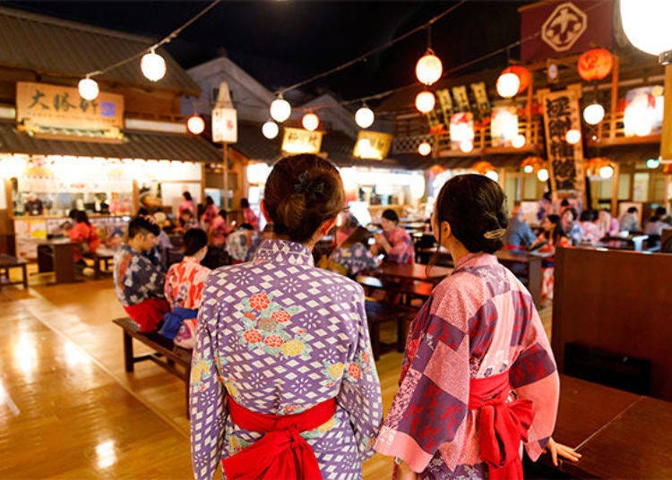 ▲ There are so many restaurants it can be hard to decide what to eat. Each shop also has a limited-time original food menu, including collaborations with TV anime.