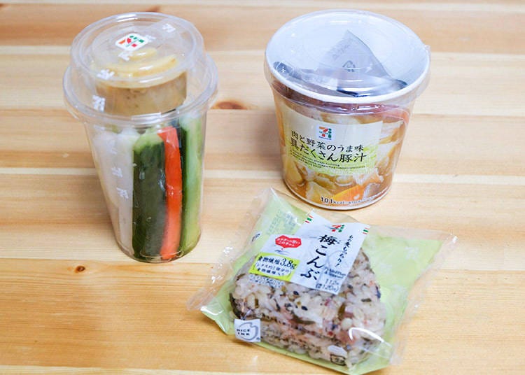 7-11 糯麥梅子昆布御飯糰 + 蔬菜沙拉棒 (味噌美奶滋) + 豬肉味噌杯湯
