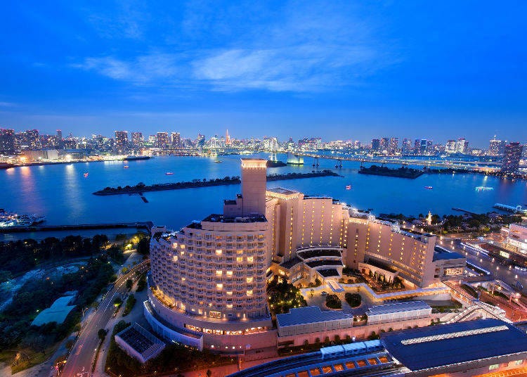 Hilton Tokyo Odaiba boasts a stunning location just at the waters of Tokyo Bay.