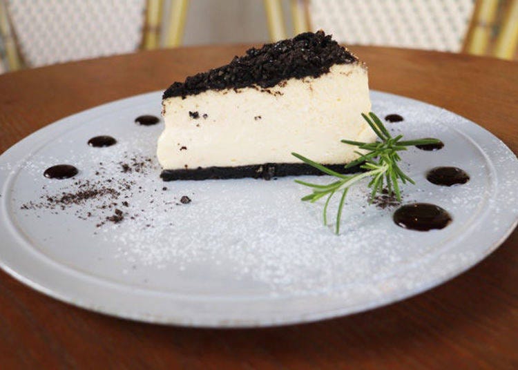 Cookie and Cream Cheesecake (520 yen, tax excluded)
