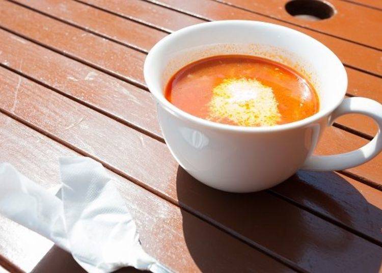 「義大利雜菜湯」（800日圓‧含稅價格）