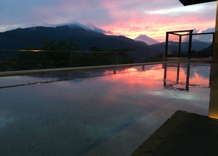 ▲ The evening view from the open air bath is magical.