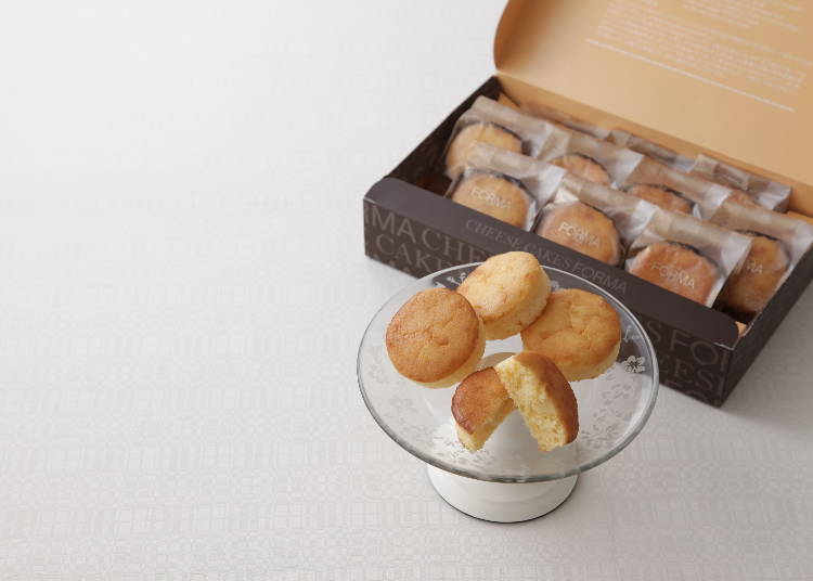 Tokyo Cheesecake, 10 in a Box (Forma/Gransta) for 2,160 Yen (Tax Included)
