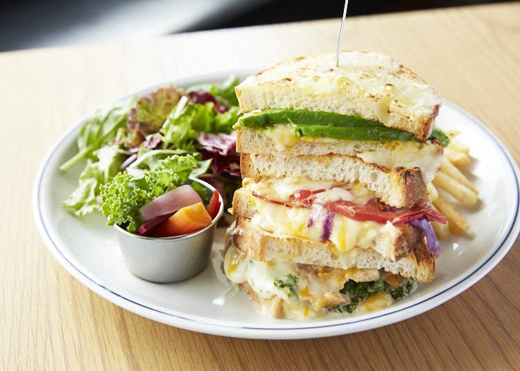 Grilled Cheese Melt Sandwich (1,550 Yen): Three Kinds of Cheese for Melty Deliciousness!