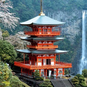 (Wakayama) World Heritage Kumano Ancient Road and Nachi Falls Day Tour
(Image: Klook)
