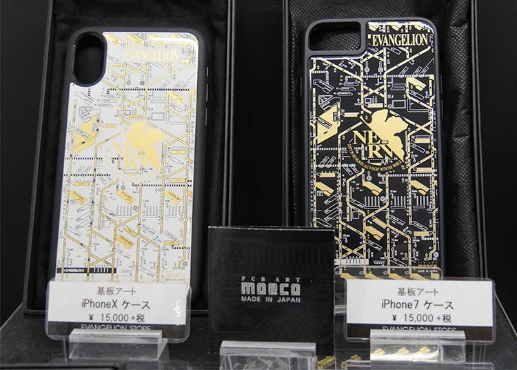 FLASH NERV Circuit Board Art iPhone cases (available in black, white, and green for iPhone 7/8, 7/8 plus, iPhone X), 15,000 yen + tax; iPhone 7plus/8plus for 16,000 yen + tax