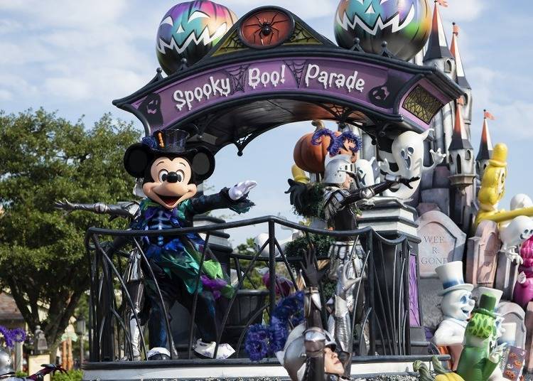 New at Tokyo Disneyland! The Ghastly Spooky “Boo!” Parade