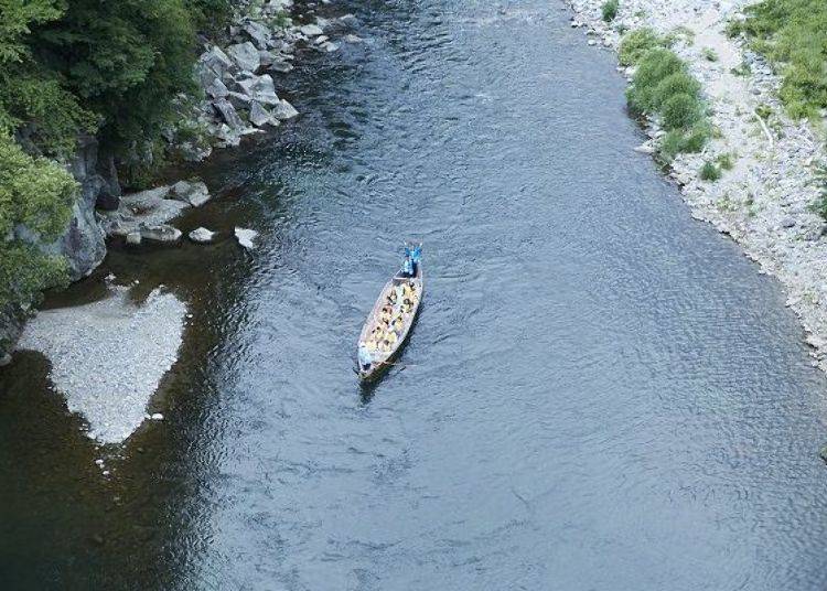 ...and you will be rewarded with a stunning view of Kinugawa River and its iconic boats.
