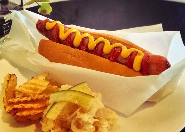 Hot dog (750 yen)